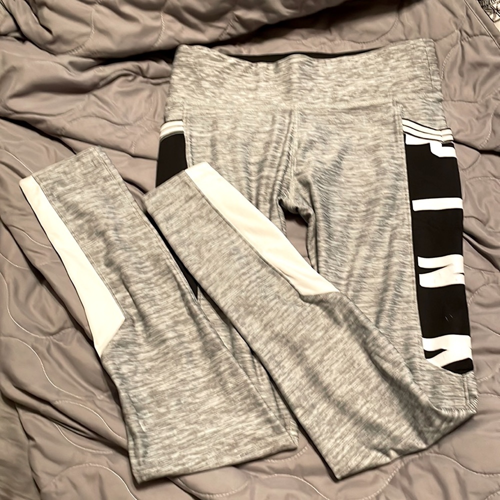Victoria’s Secret PINK Ultimate leggings